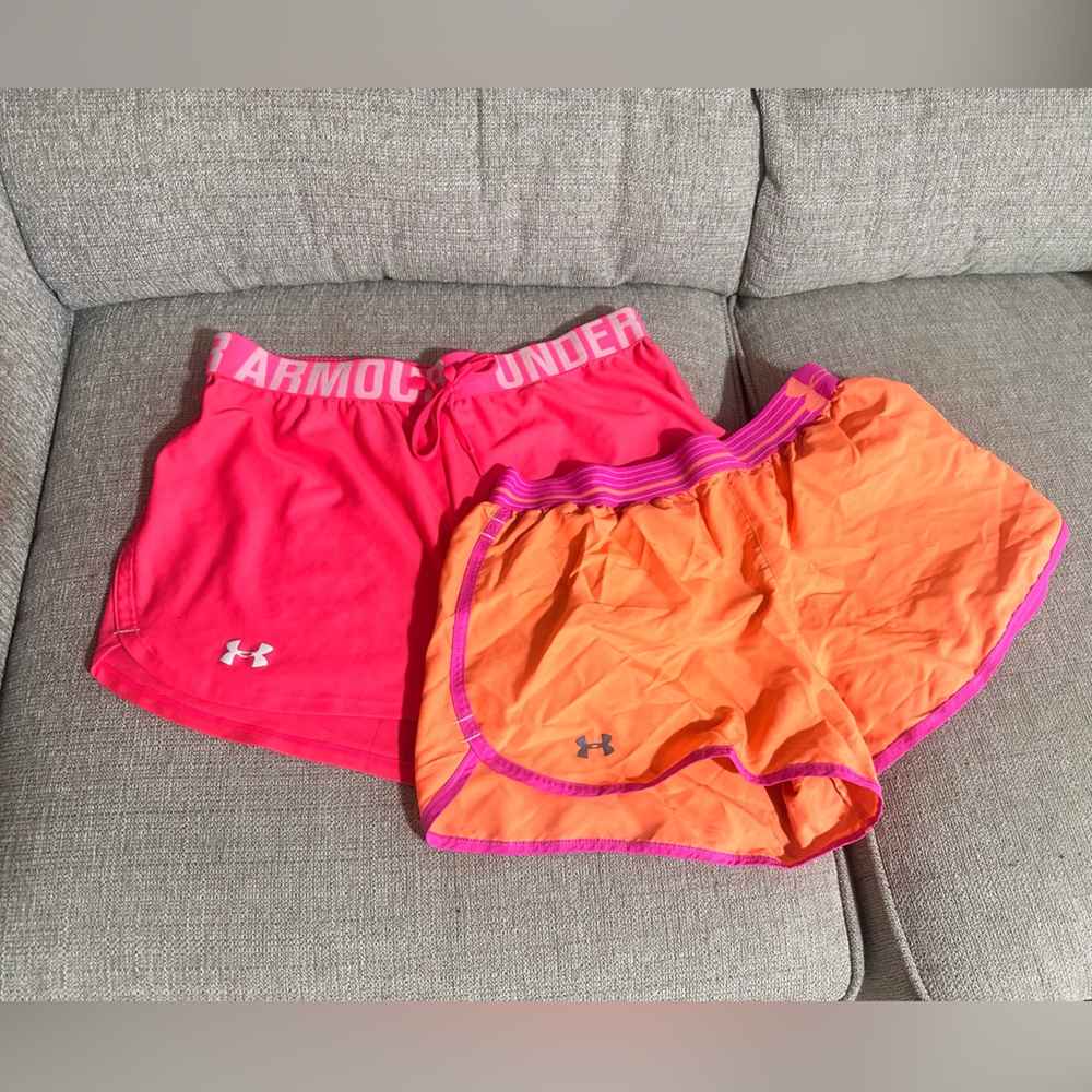 Under Armour BUNDLE running shorts (size small)